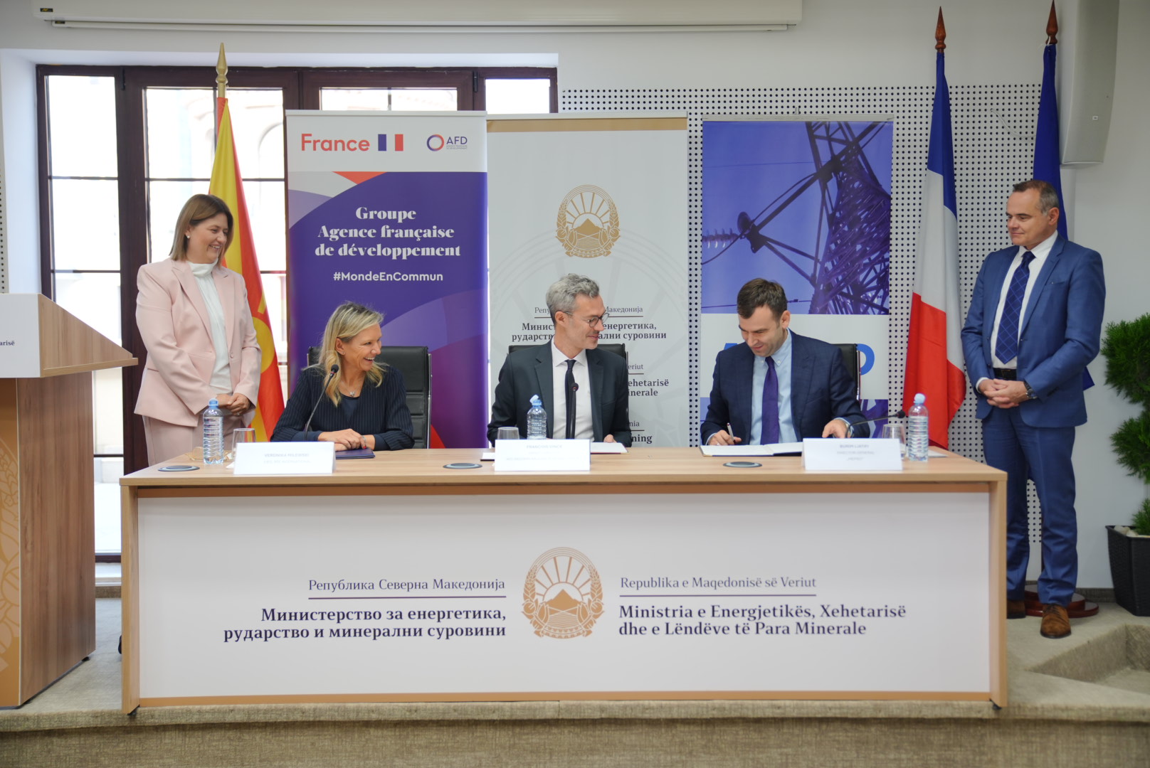 Nënshkruhet marrëveshja për grant për një rrjet transmetues modern dhe digjital në Maqedoninë e Veriut